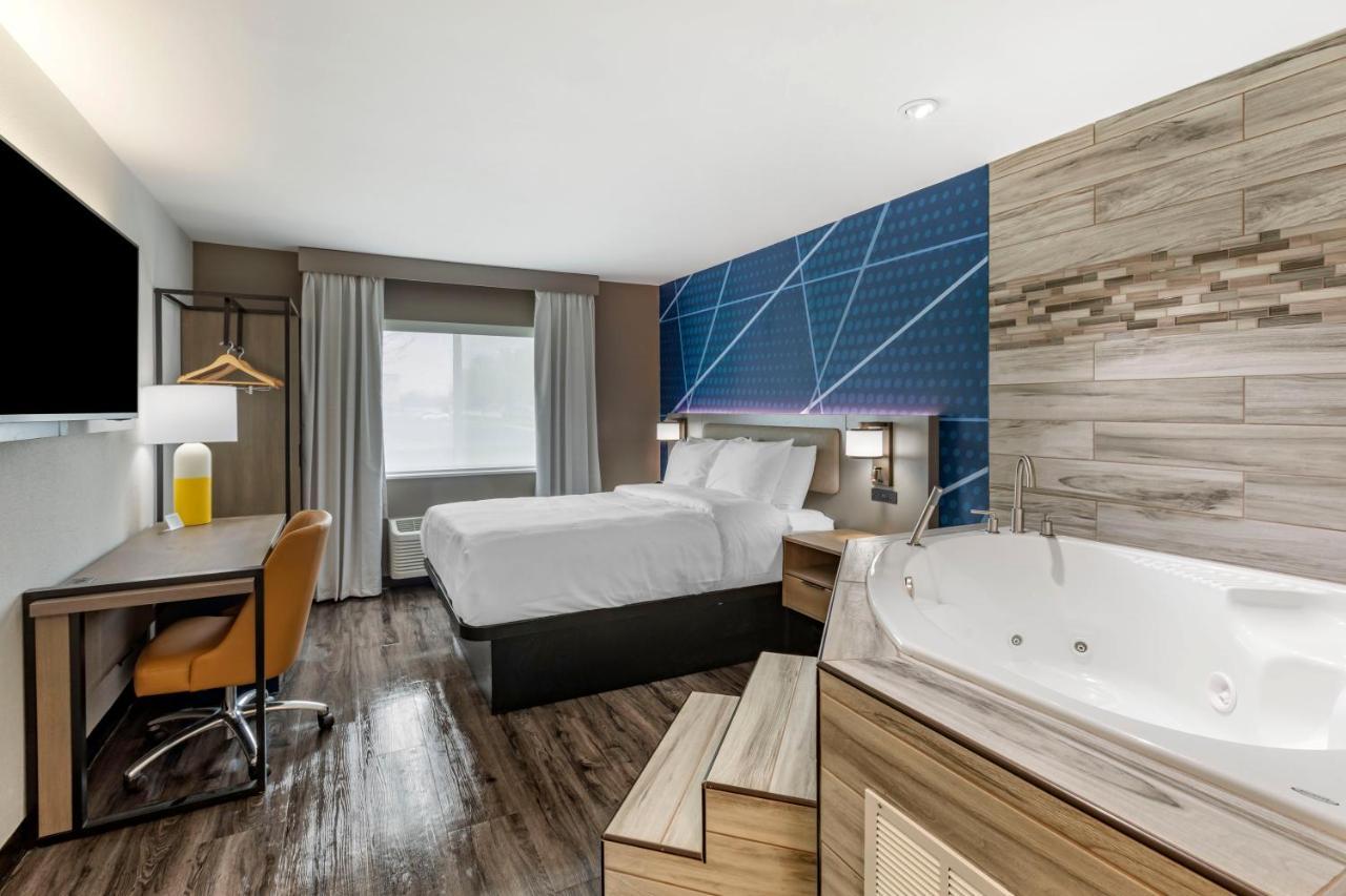 Comfort Inn Mount Pleasant - Расин Экстерьер фото